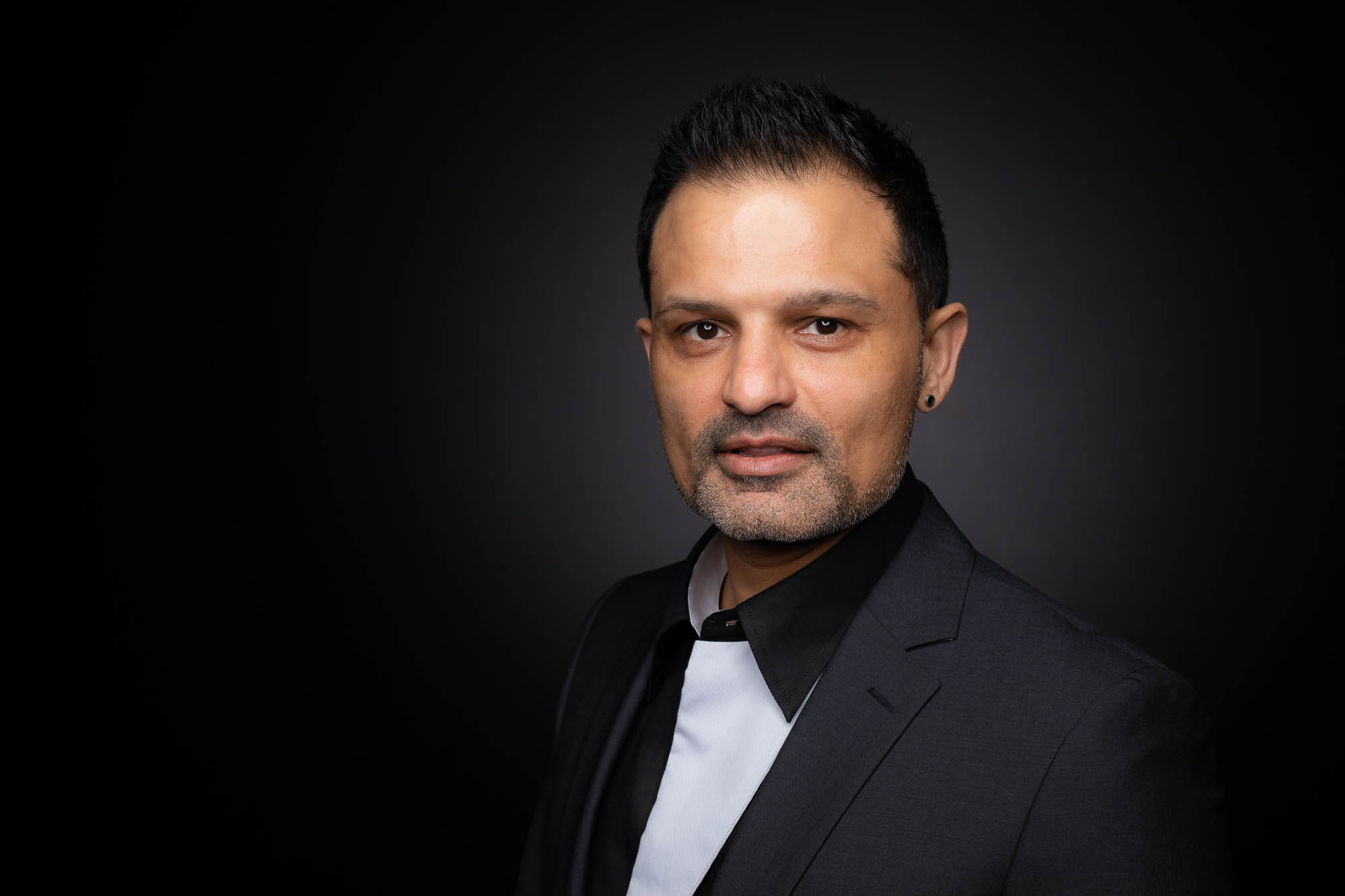 Export x3 Headshot  06091 Dez 01 2019 Headshots 2019  Miro Nicole Nadine 2